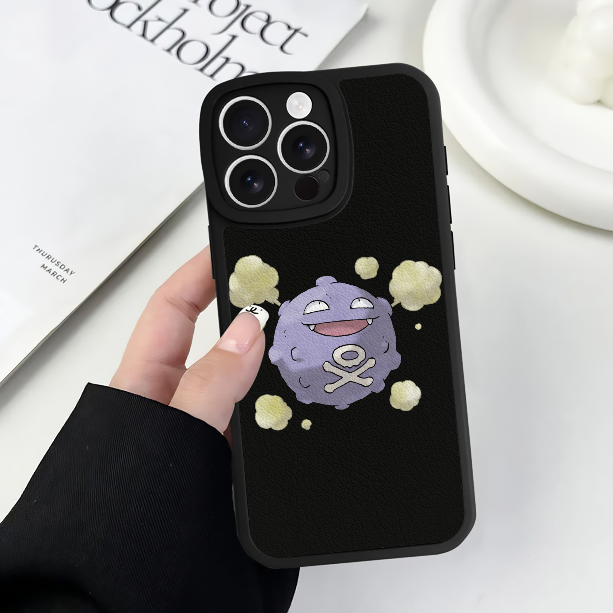 （画像用） ポケットモンスター Pokémon 【iPhone 16シリーズ対応】シリコンスマホケース（レザー調） 材質：シリコン